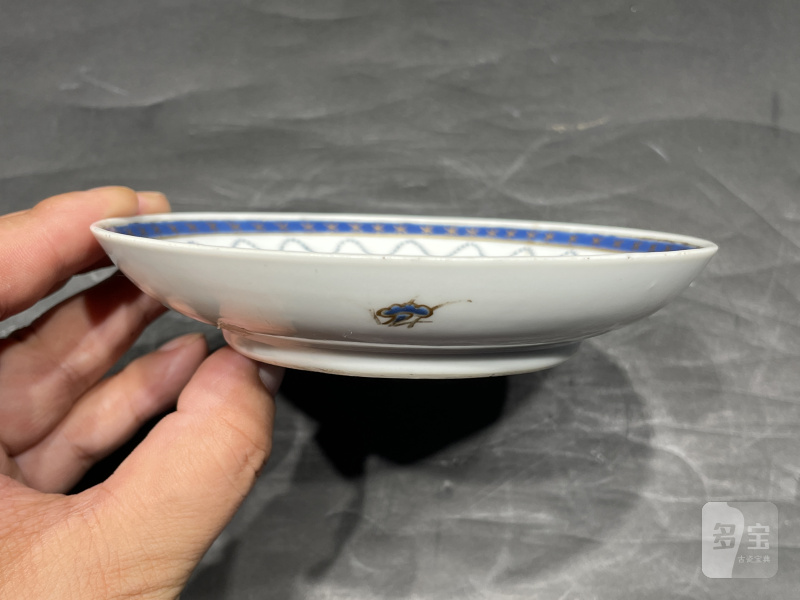 清嘉庆 料彩徽章盘两只 - 图10
